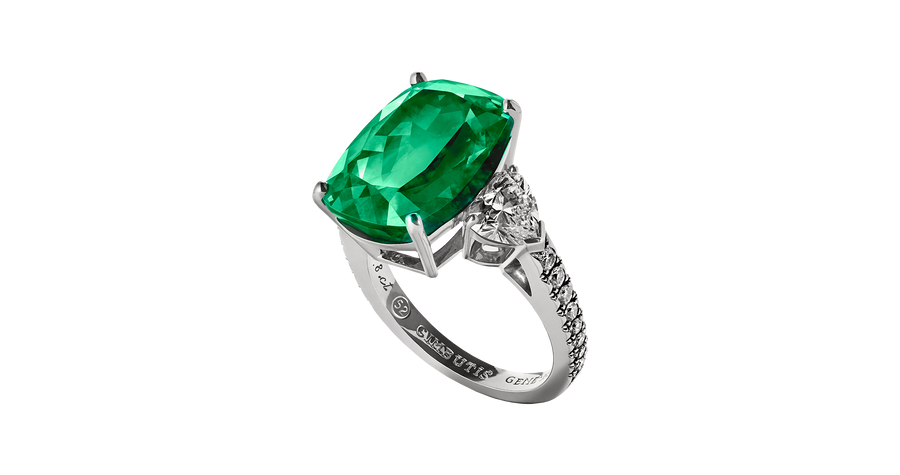 Cushion emerald ring
